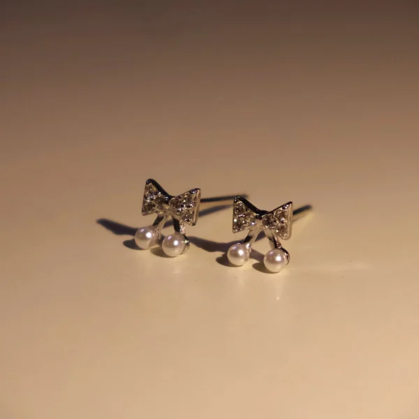 Bow earrings