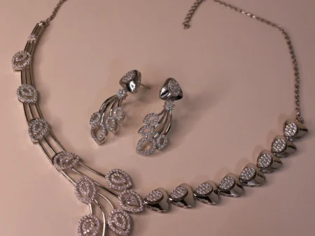 Leaf it up Necklace 925 Silver