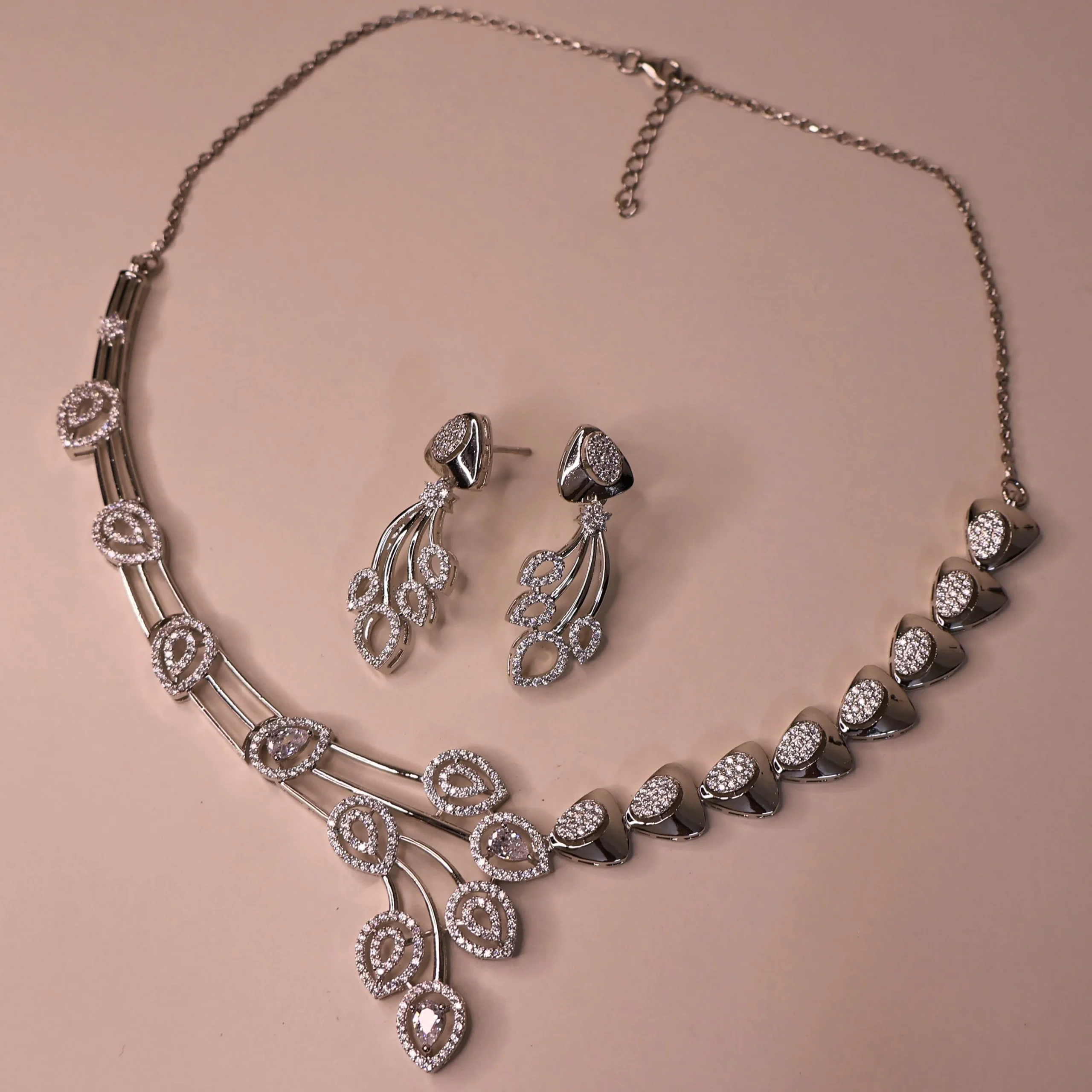 Leaf it up Necklace 925 Silver
